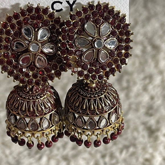 Earrings - Picture 1 of 1